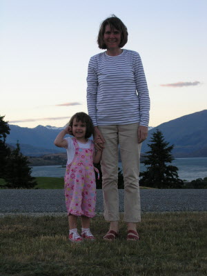 Chicks on the promenade at Wanka.