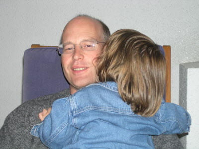 Real kisses for Daddy.