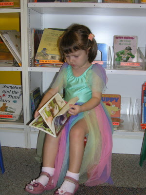 A little quite time in the library.