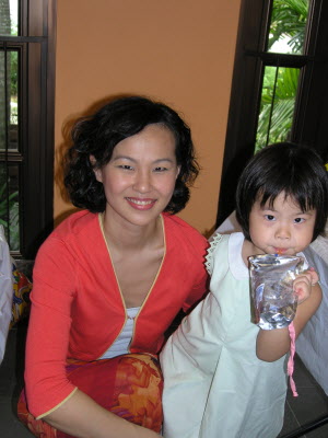 Birthday girls - Ariel adn her Mummy Jun.