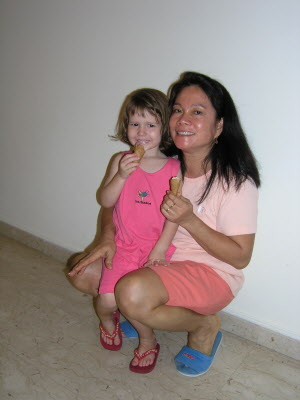 Jo and Lottie munching icecream.