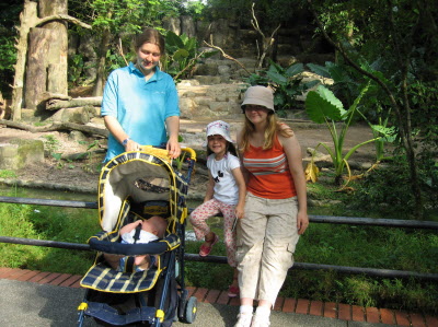 Trip to the botanical garden with Harriet and Rowan.