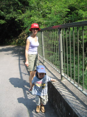 Sunday walk up to the Peak with Iz.
