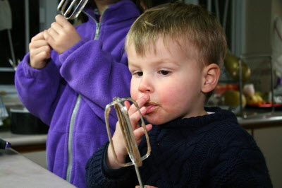 Making birthday cake with Mummy.