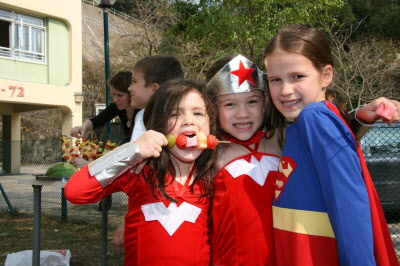 Nina, Ashleigh & Lottie.