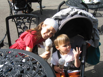 Icecream at the Vallye gardens.