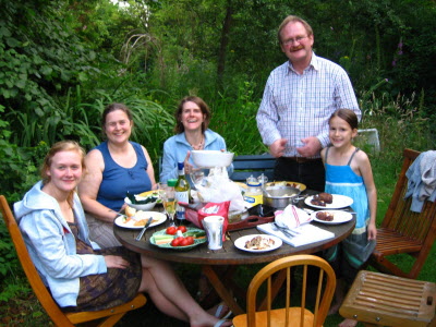 Picnic iin the garden at the Gordon Stevenson's.