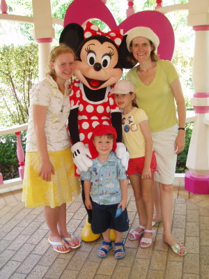 Roro, Minnie, Susan & Conrad.