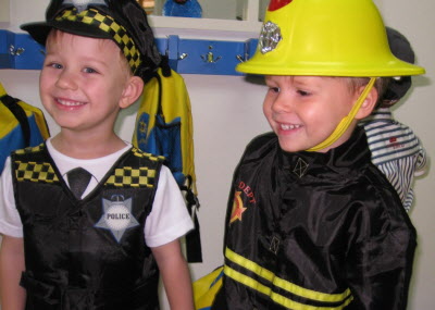 Ploiceman Jono & Fireman Conrad.