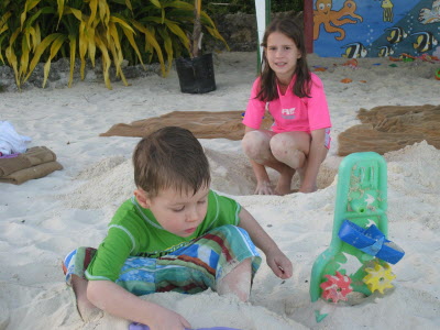 Lottie & Conrad at the beach.